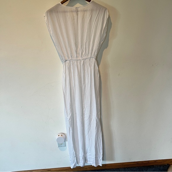 Elan White Semi Sheer Beach Swim Cover Up White Plunging V Neck Elastic Waist - Picture 8 of 10